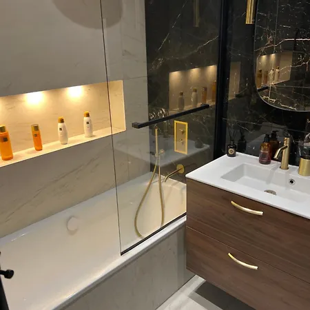 Cesar Apartment